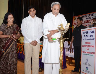 Chief Minister Shri Naveen Patnaik distributing the prizes at the National Energy Conservation Day at Jayadev BhawanDate-14-Dec-2012